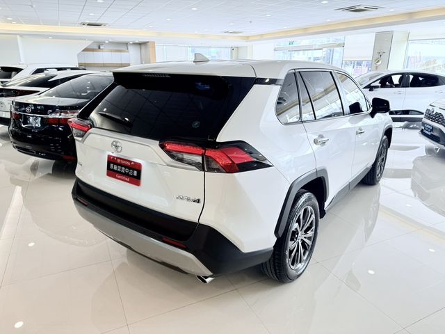 RAV4 2.0  第5張相片