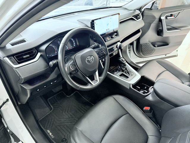 RAV4 2.0  第8張相片