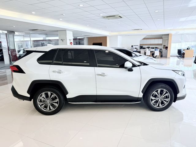 RAV4 2.0  第4張相片