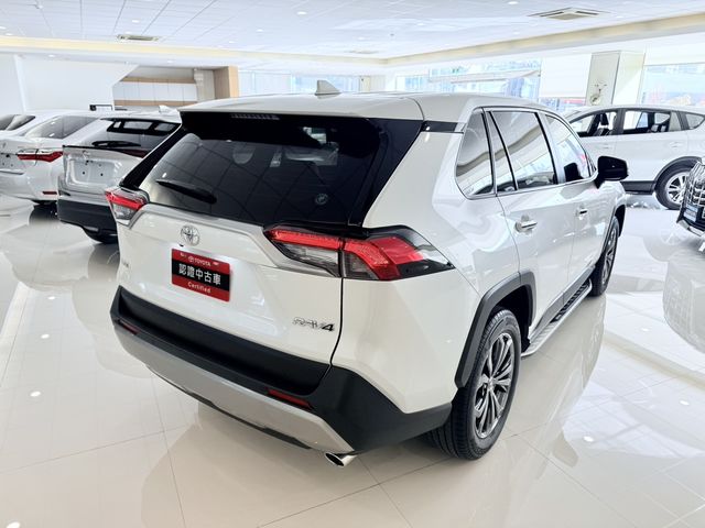 RAV4 2.0  第5張相片
