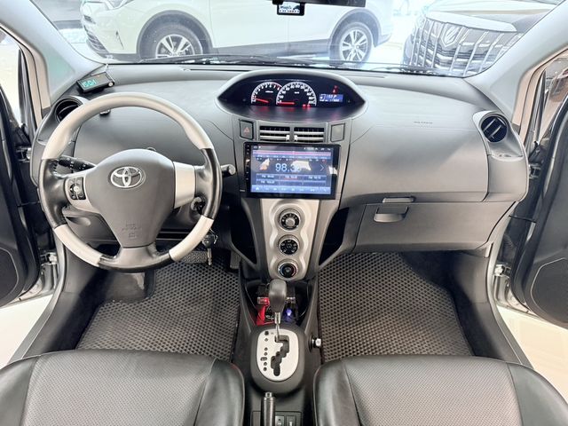 YARIS 1.5  第7張相片