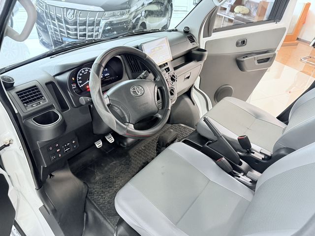 TOWN ACE VAN 5人  第8張相片