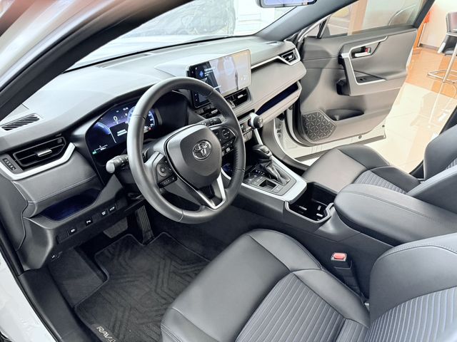 RAV4 2.5 HV  第8張相片