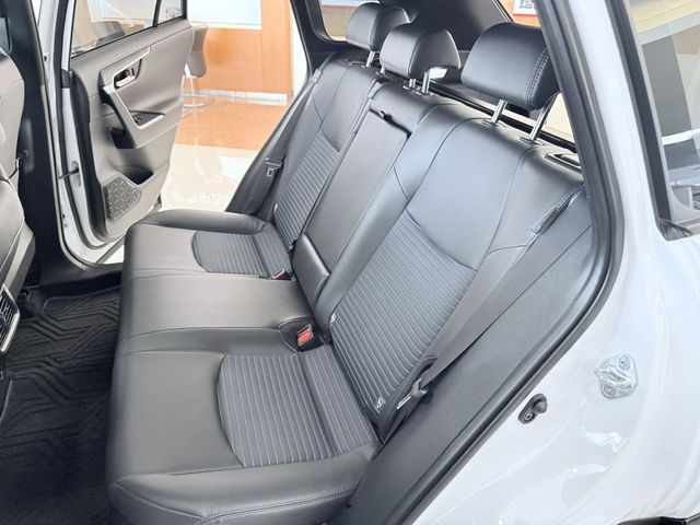 RAV4 2.5 HV  第9張相片