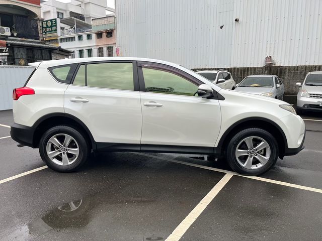 RAV4 2.0  第4張相片