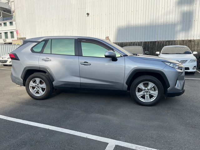 RAV4 2.0  第4張相片