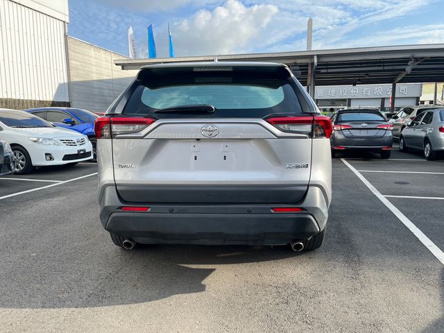 RAV4 2.0  第6張相片