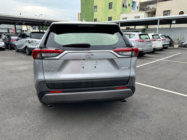 RAV4 2.0  第6張相片