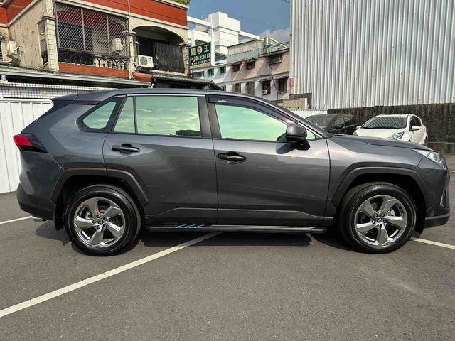 RAV4 2.0  第4張相片