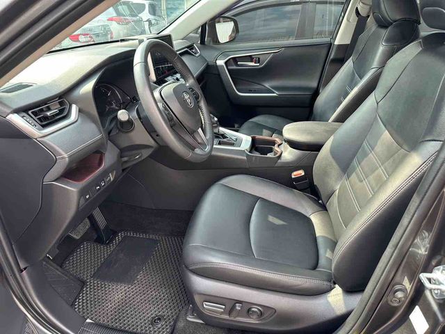 RAV4 2.0  第8張相片