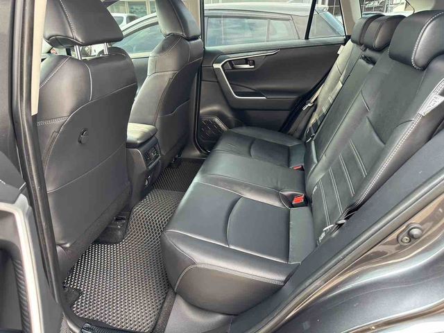 RAV4 2.0  第9張相片