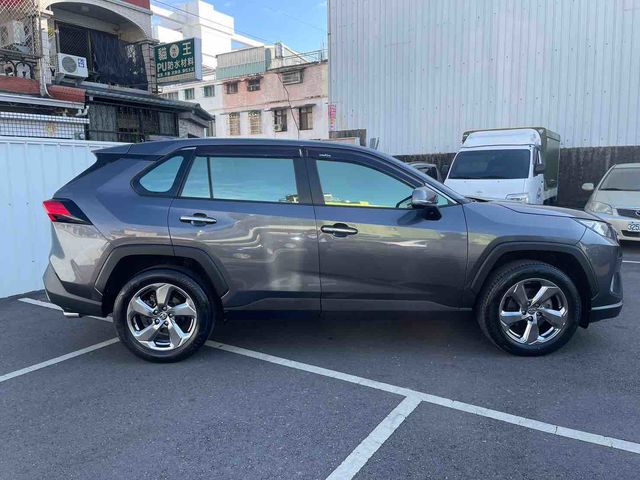 RAV4 2.0  第4張相片