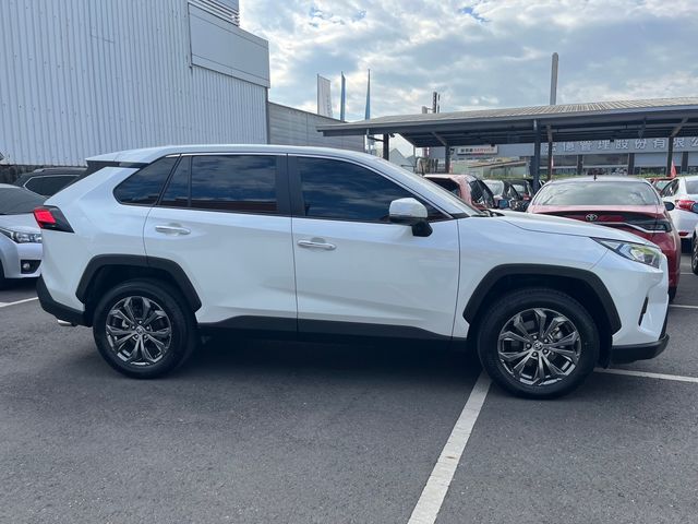 RAV4 2.0  第4張相片