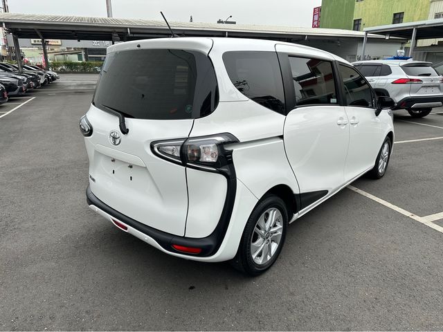 SIENTA 1.8  第5張相片