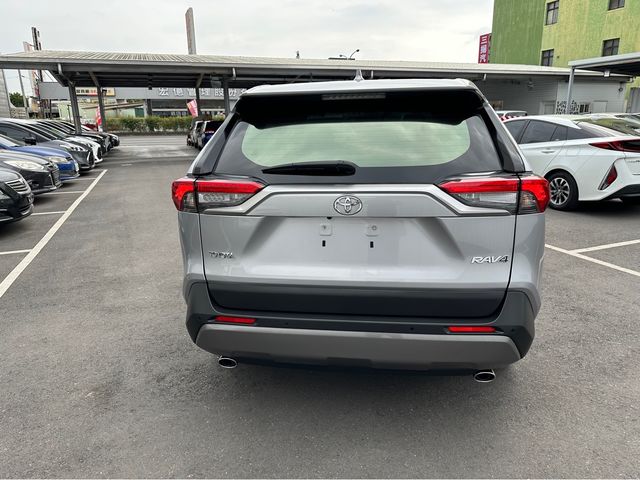 RAV4 2.0  第6張相片