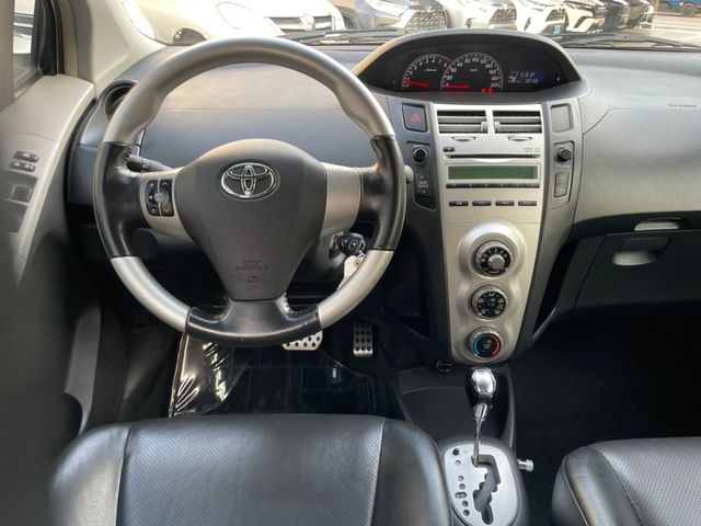 YARIS 1.5  第7張相片