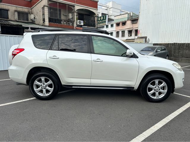RAV4 2.4 2WD  第4張相片