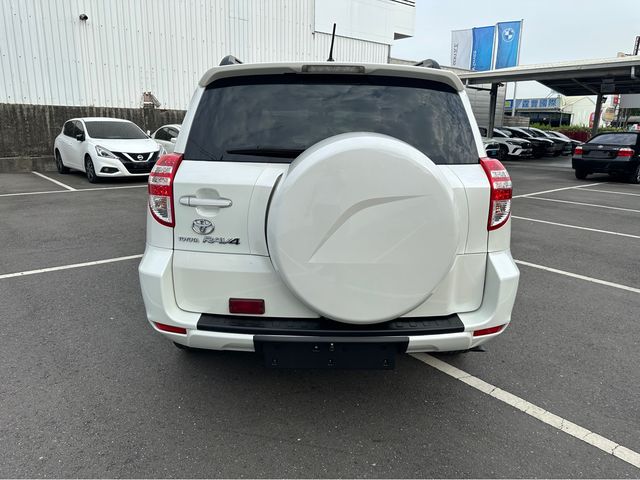 RAV4 2.4 2WD  第6張相片