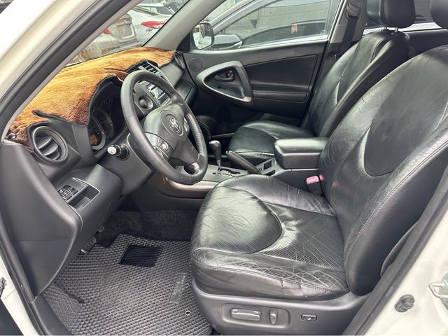 RAV4 2.4 2WD  第8張相片