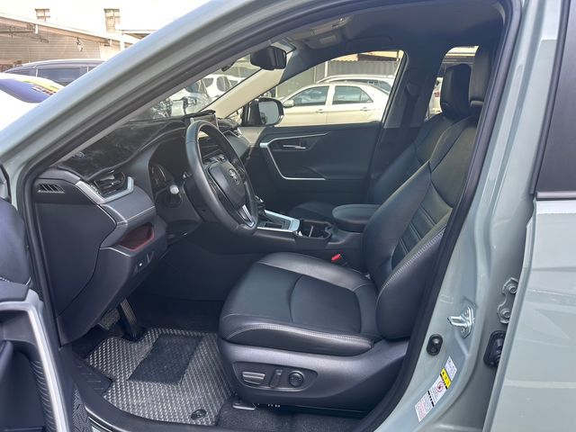 RAV4 2.0  第8張相片