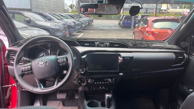 HILUX  第7張相片
