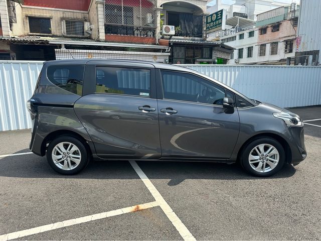 SIENTA 1.8  第4張相片