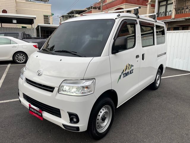 TOWN ACE VAN 5人  第1張相片