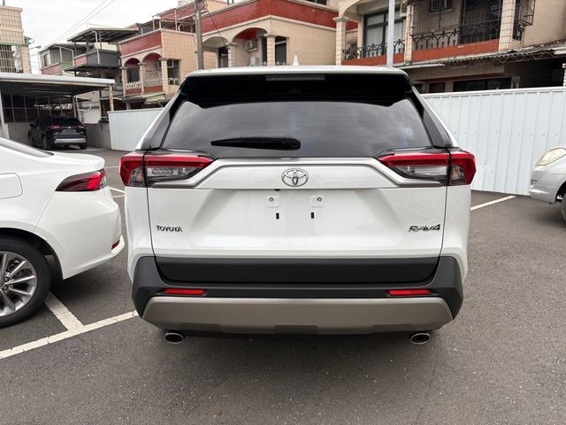 RAV4 2.0  第3張相片