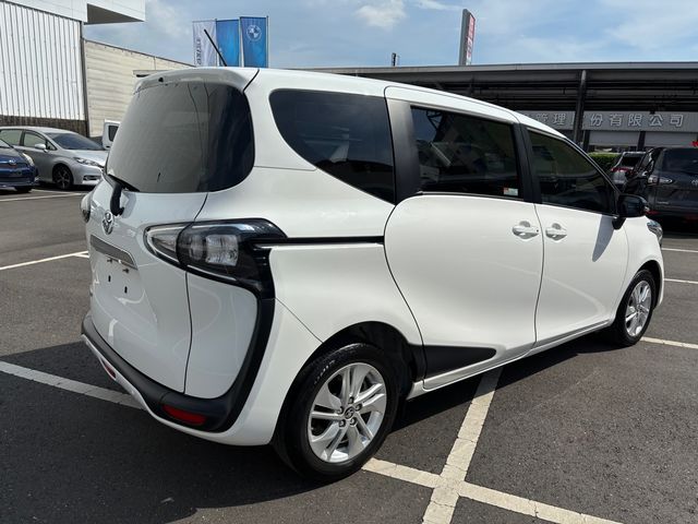 SIENTA 1.8  第5張相片