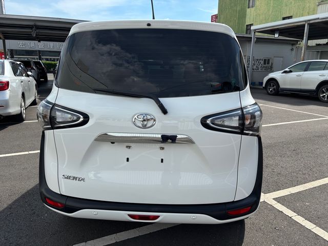 SIENTA 1.8  第6張相片