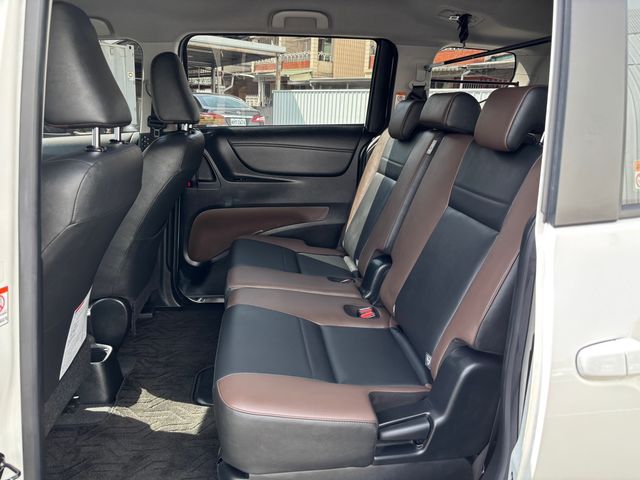 SIENTA 1.8  第9張相片