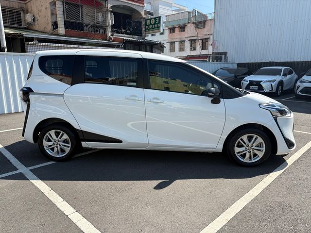 SIENTA 1.8  第4張相片