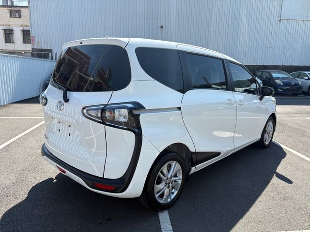 SIENTA 1.8  第5張相片