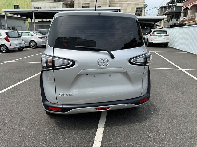 SIENTA 1.8  第6張相片