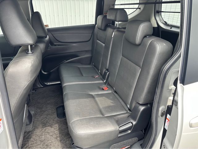 SIENTA 1.8  第9張相片