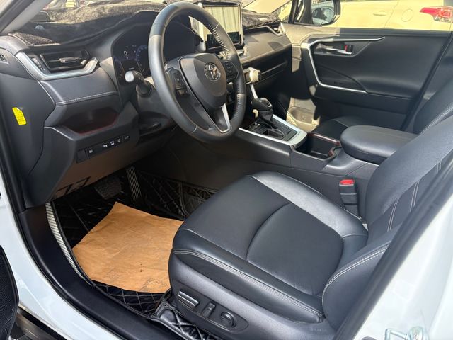 RAV4 2.0  第8張相片