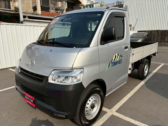 TOWN ACE 1.5  第1張相片