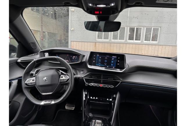 Peugeot 2008  第10張相片