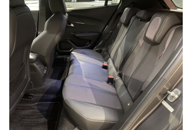 Peugeot 2008  第11張相片