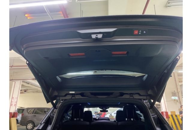Peugeot 5008  第13張相片