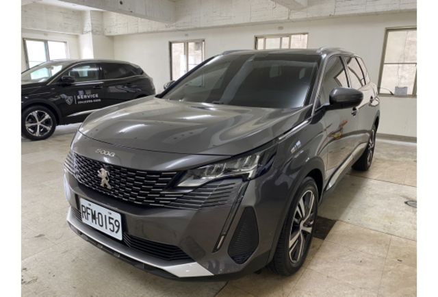 Peugeot 5008  第1張相片
