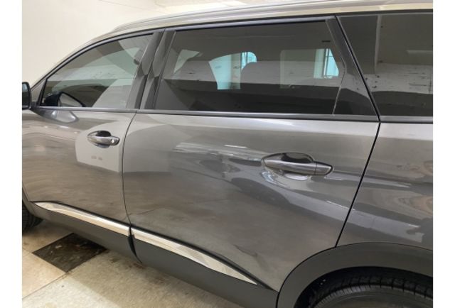 Peugeot 5008  第11張相片