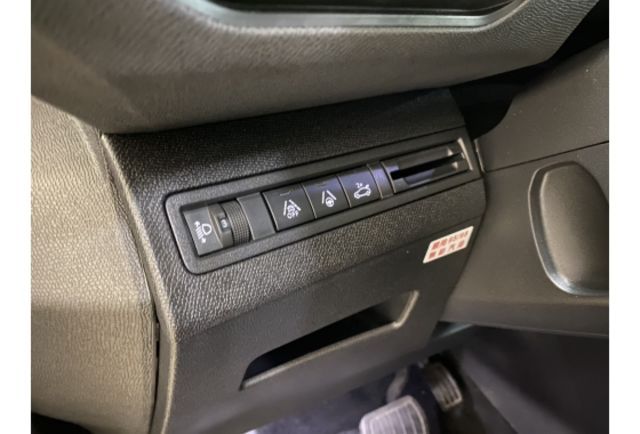 Peugeot 5008  第17張相片