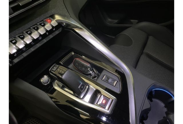Peugeot 5008  第29張相片