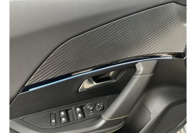 Peugeot 2008  第17張相片