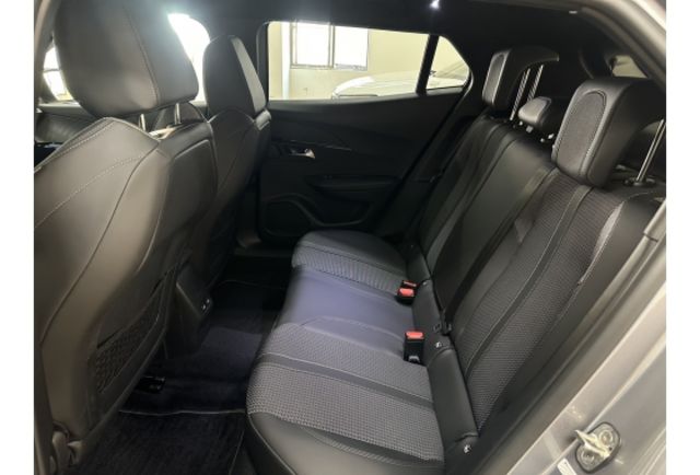 Peugeot 2008  第29張相片