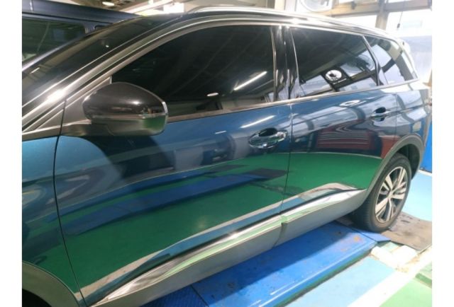 Peugeot 5008  第3張相片