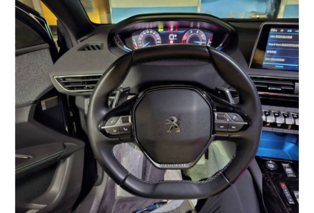 Peugeot 5008  第27張相片