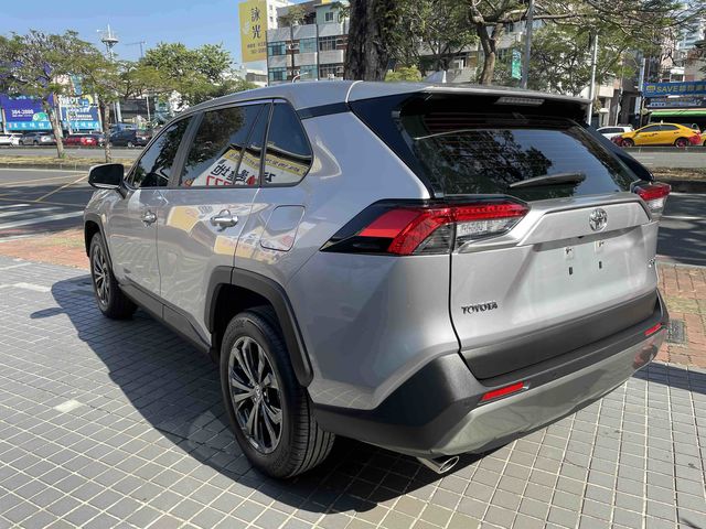 RAV4 2.0  第5張相片
