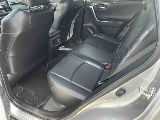 RAV4 2.0  第9張相片